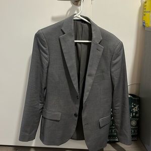 Men’s grey RW&Co suit jacket. Slim Fit